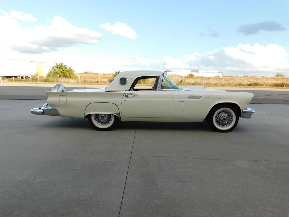 1957 Ford Thunderbird 1st Gen - Image 6 of 31