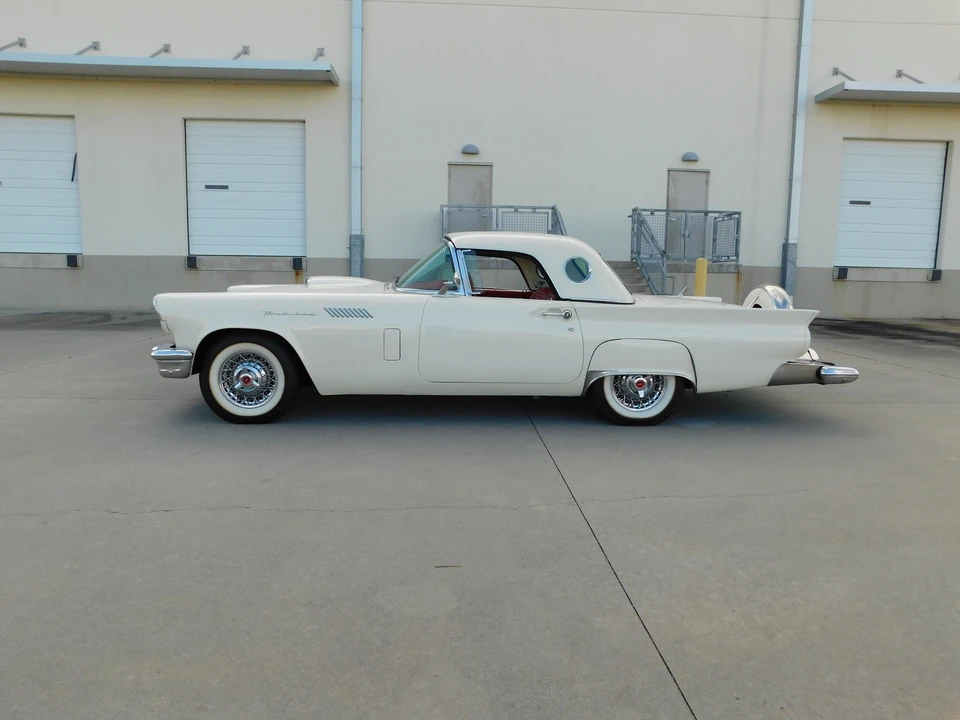 1957 Ford Thunderbird 1st Gen - Image 9 of 31