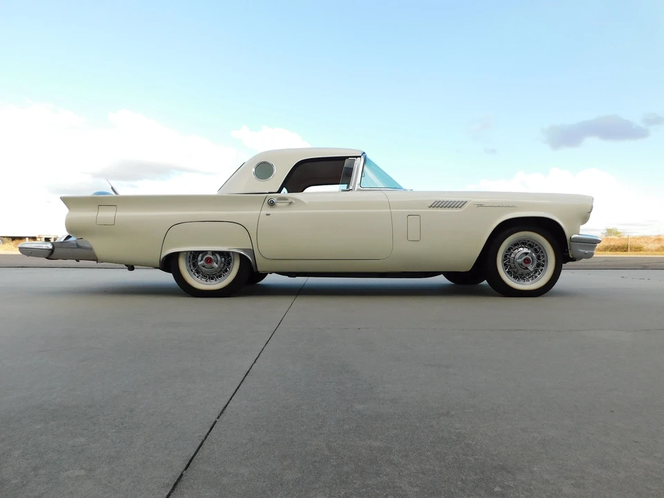 1957 Ford Thunderbird 1st Gen - Image 13 of 31