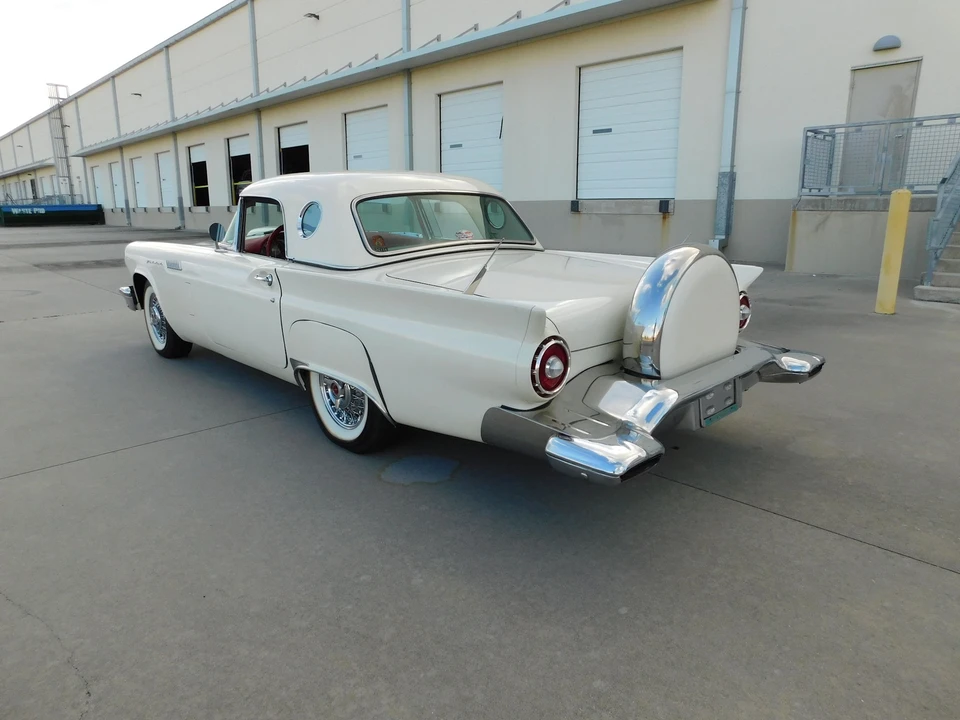 1957 Ford Thunderbird 1st Gen - Image 10 of 31