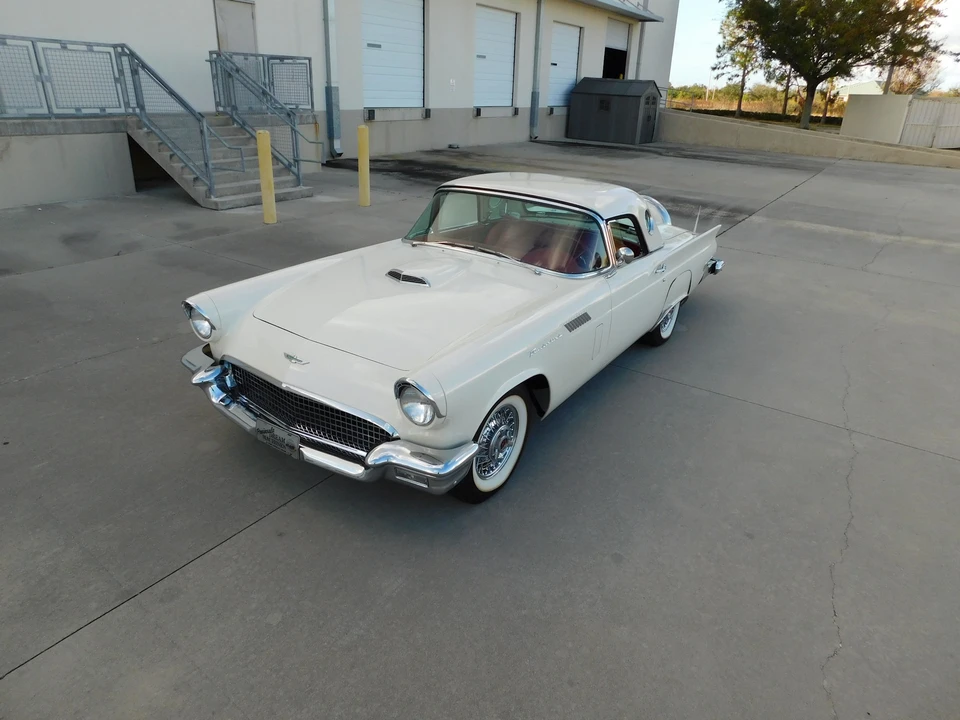 1957 Ford Thunderbird 1st Gen - Image 3 of 31