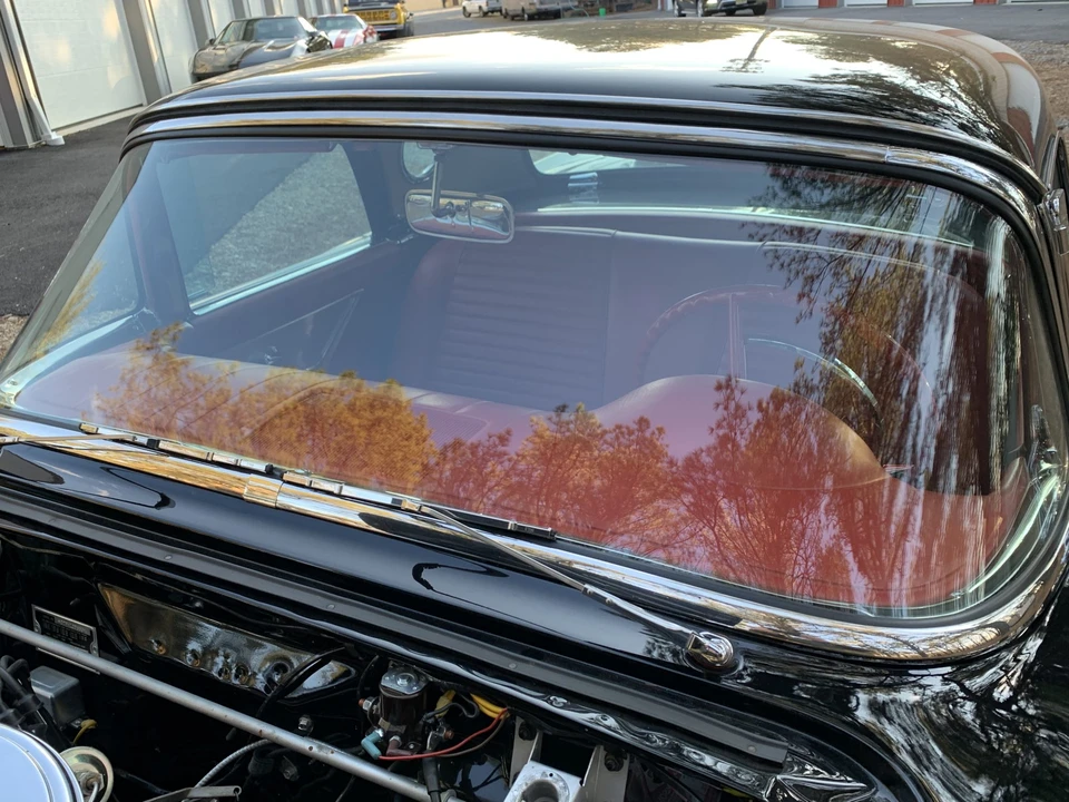 1957 Ford Thunderbird 1st Gen - Image 24 of 31