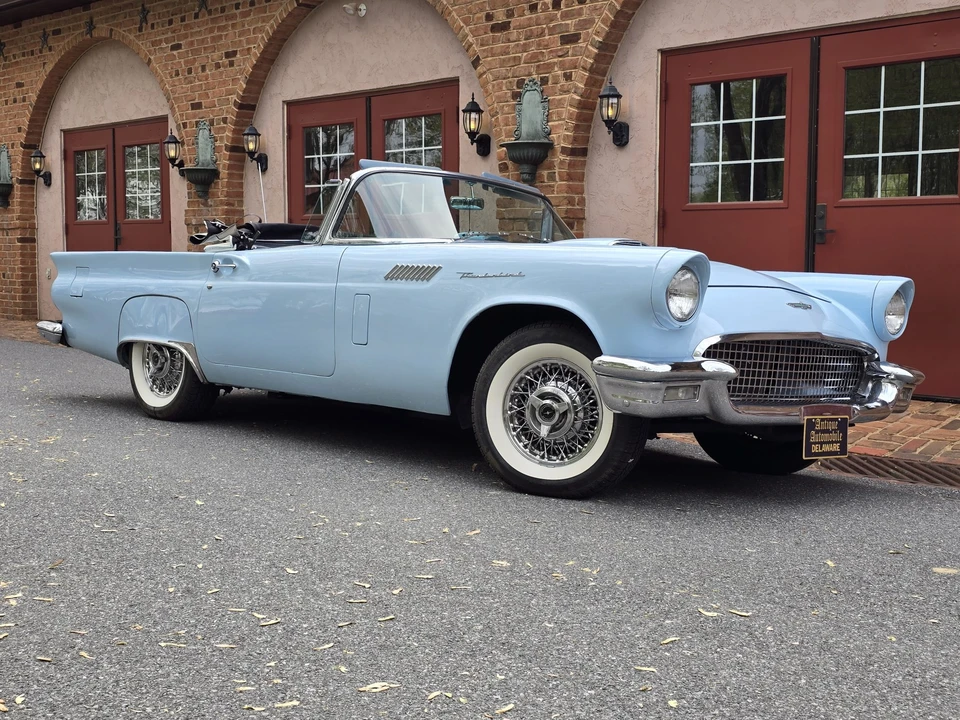 1957 Ford Thunderbird 1st Gen - Image 24 of 31