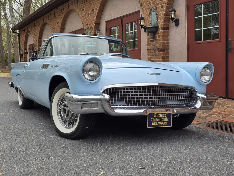1957 Ford Thunderbird 1st Gen - Image 19 of 31