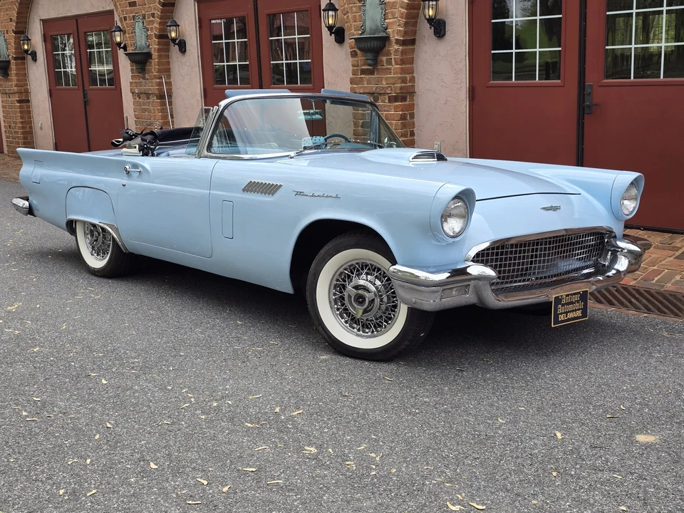 1957 Ford Thunderbird 1st Gen - Image 22 of 31