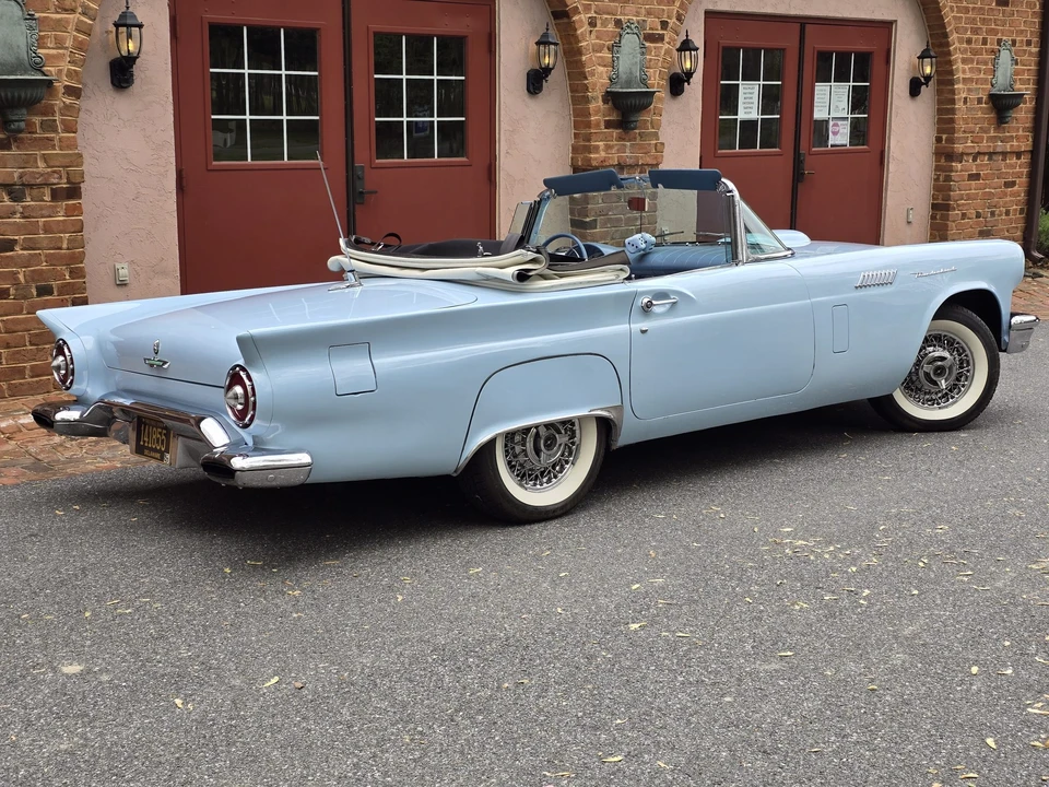 1957 Ford Thunderbird 1st Gen - Image 28 of 31