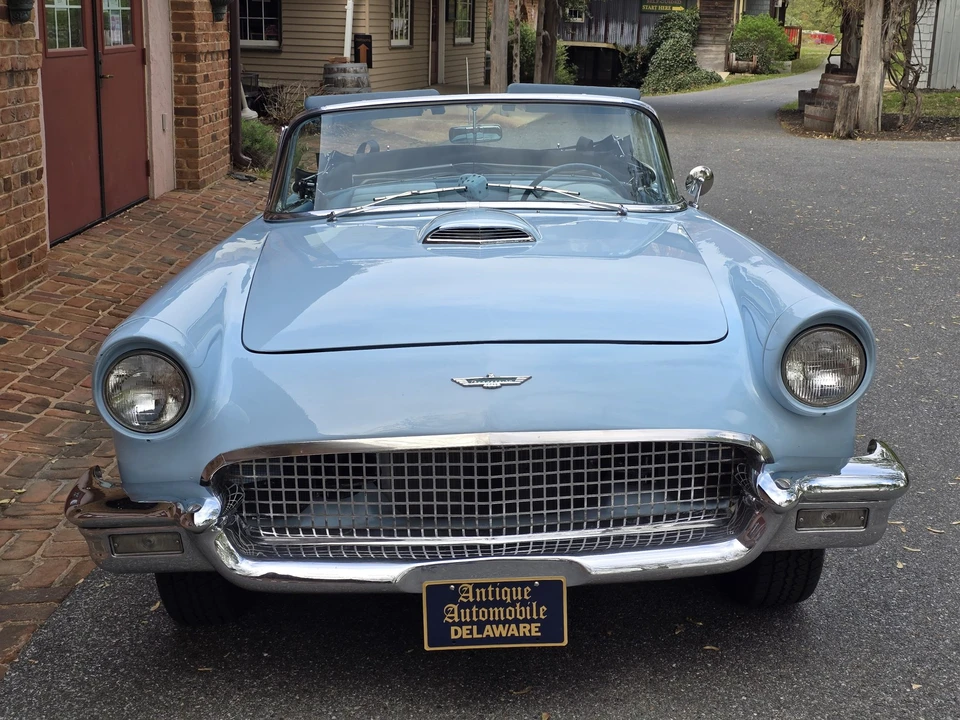 1957 Ford Thunderbird 1st Gen - Image 13 of 31
