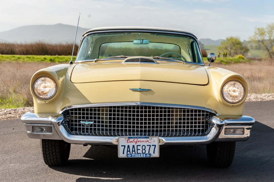 1957 Ford Thunderbird 1st Gen - Image 24 of 31