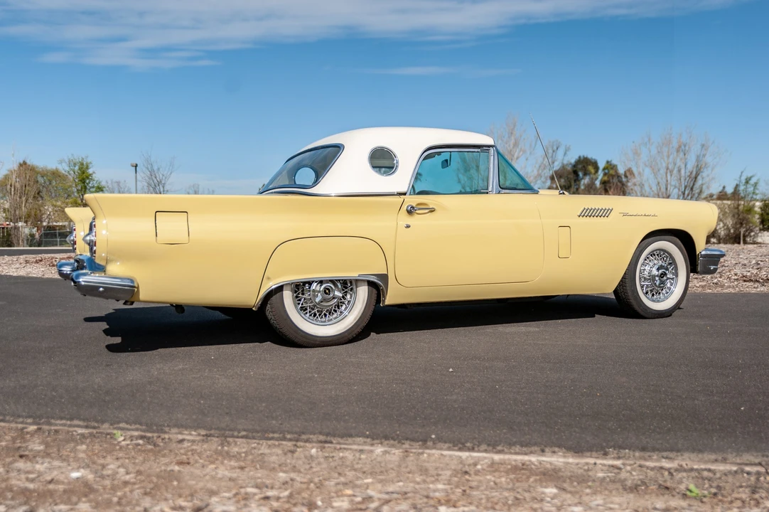 1957 Ford Thunderbird 1st Gen - Image 17 of 31