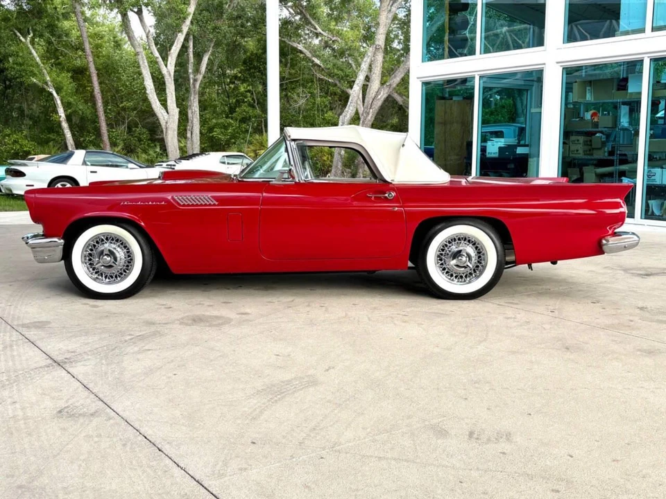 1957 Ford Thunderbird 1st Gen - Image 25 of 31