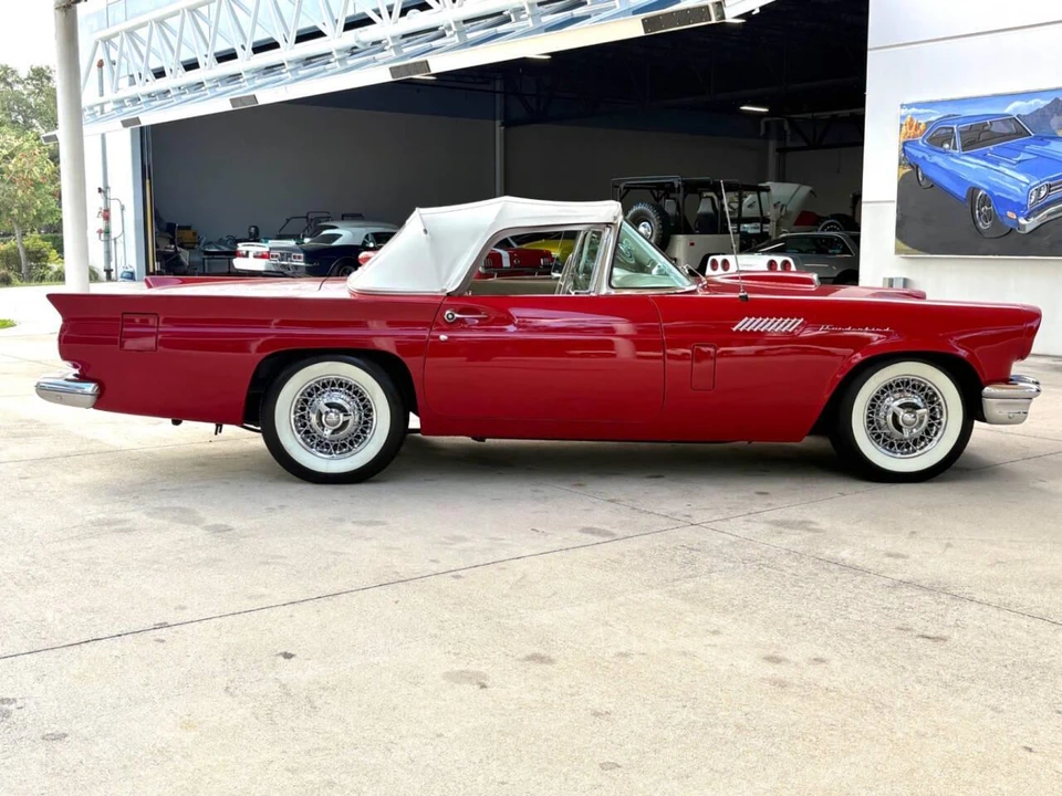 1957 Ford Thunderbird 1st Gen - Image 23 of 31