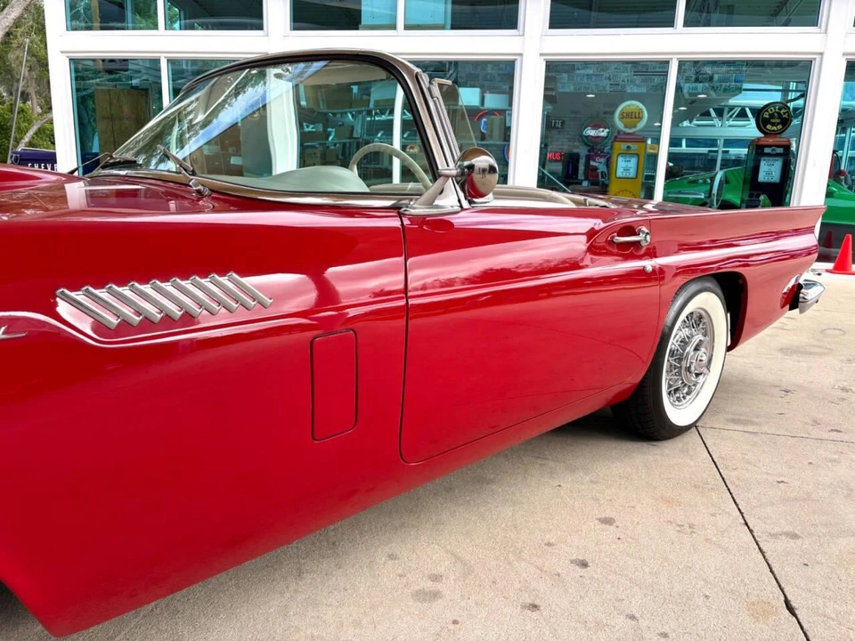 1957 Ford Thunderbird 1st Gen - Image 14 of 31