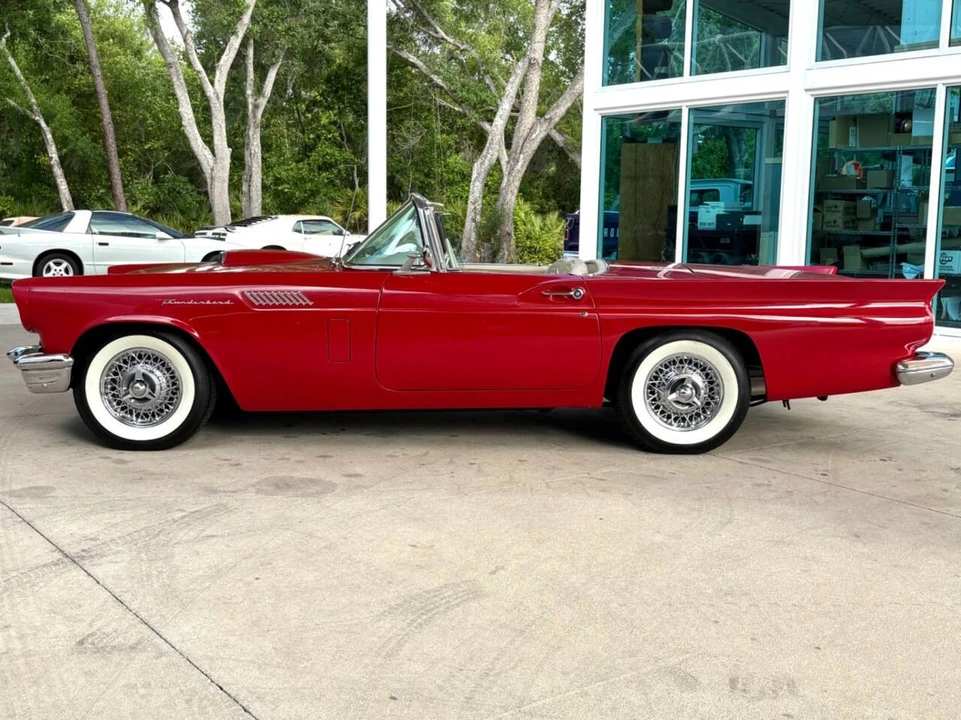 1957 Ford Thunderbird 1st Gen - Image 11 of 31