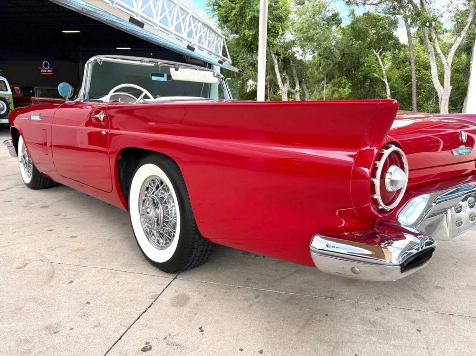 1957 Ford Thunderbird 1st Gen - Image 16 of 31