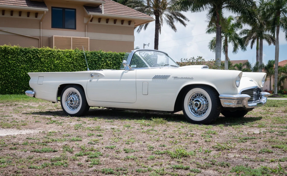 1957 Ford Thunderbird 1st Gen - Image 13 of 31