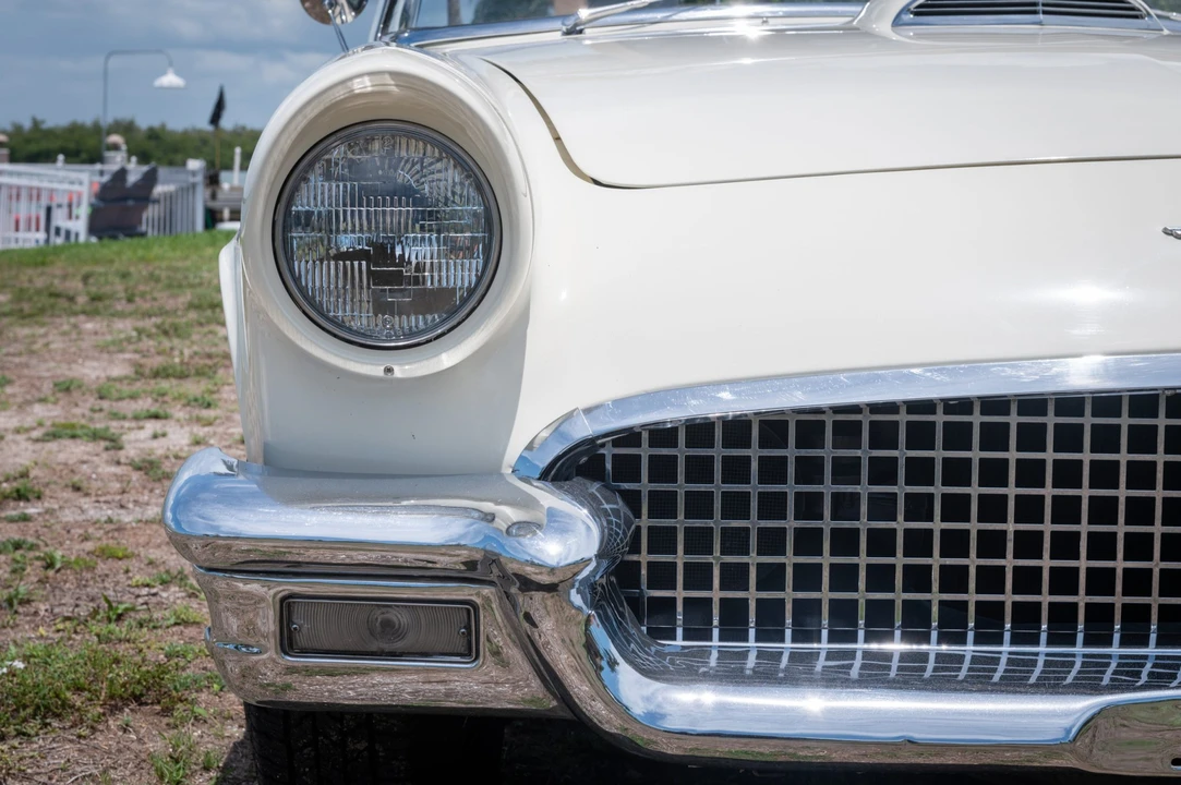 1957 Ford Thunderbird 1st Gen - Image 18 of 31