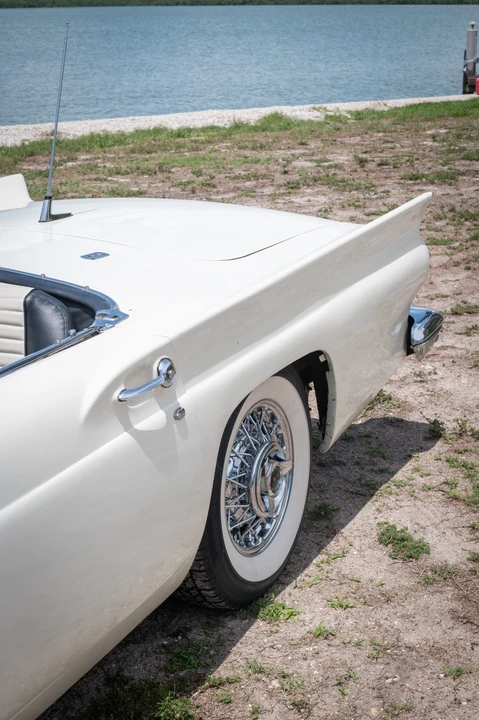 1957 Ford Thunderbird 1st Gen - Image 25 of 31