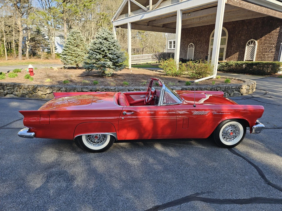 1957 Ford Thunderbird 1st Gen - Image 24 of 31