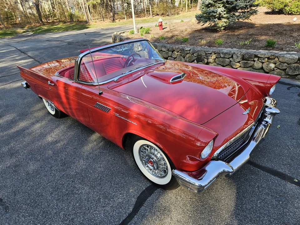 1957 Ford Thunderbird 1st Gen - Image 28 of 31