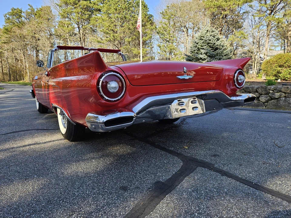 1957 Ford Thunderbird 1st Gen - Image 15 of 31