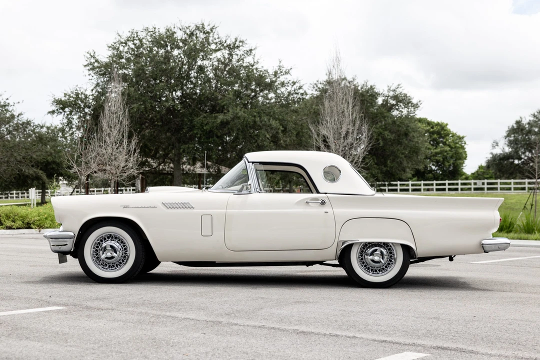 1957 Ford Thunderbird 1st Gen - Image 10 of 31