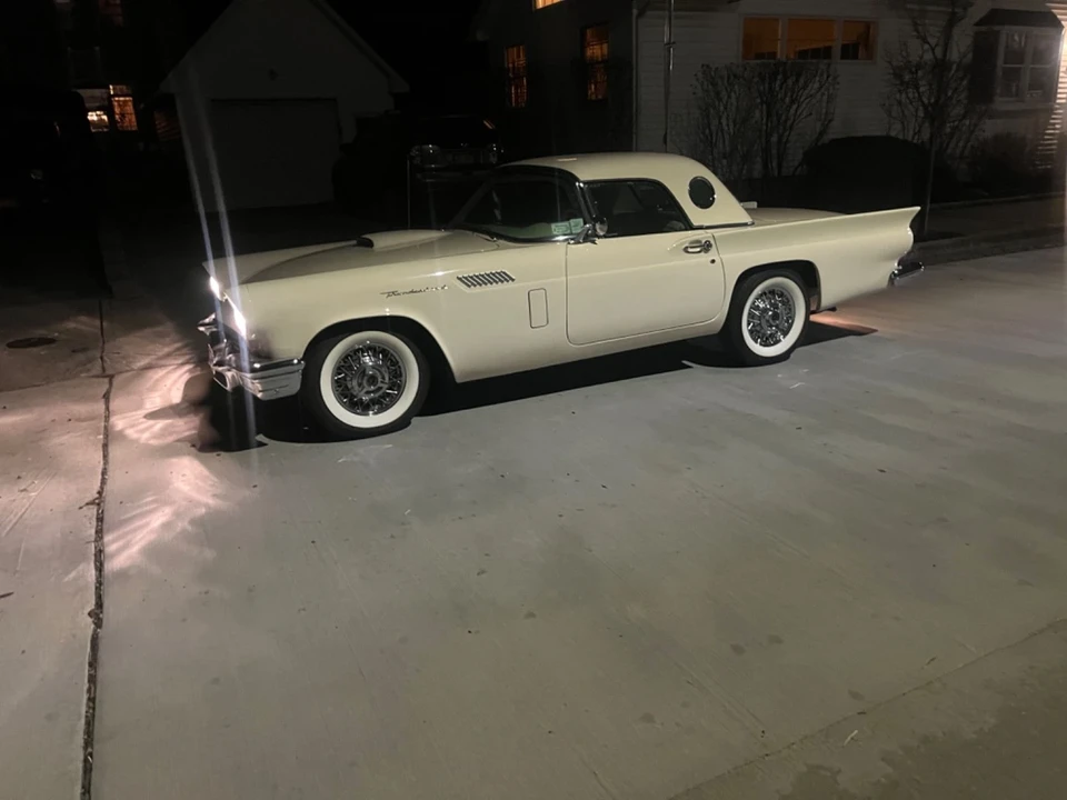 1957 Ford Thunderbird 1st Gen - Image 16 of 19