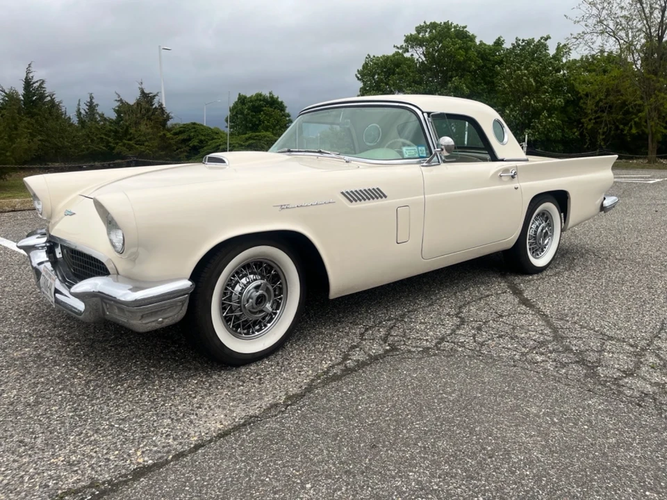 1957 Ford Thunderbird 1st Gen - Image 13 of 19