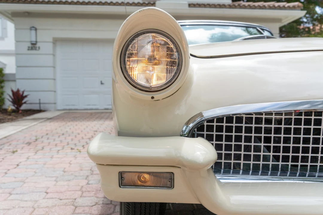 1957 Ford Thunderbird 1st Gen - Image 29 of 31