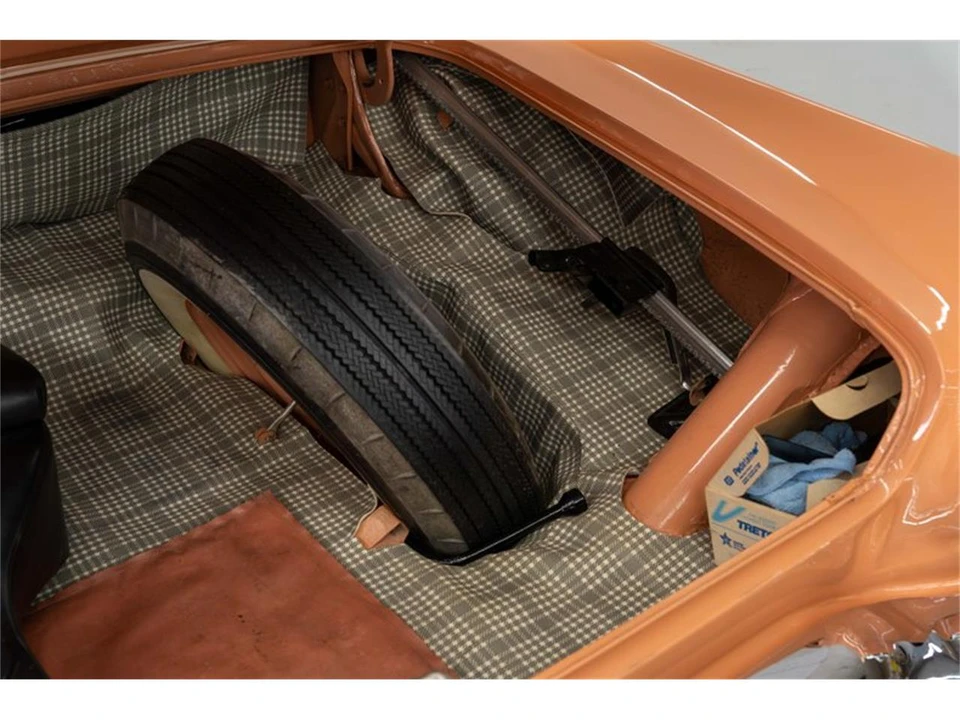 1957 Ford Thunderbird 1st Gen - Image 22 of 31