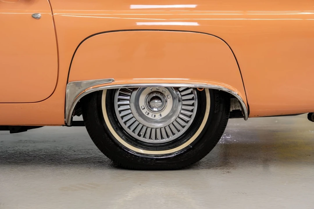 1957 Ford Thunderbird 1st Gen - Image 25 of 31
