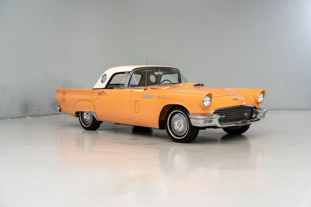 1957 Ford Thunderbird 1st Gen - Image 9 of 31
