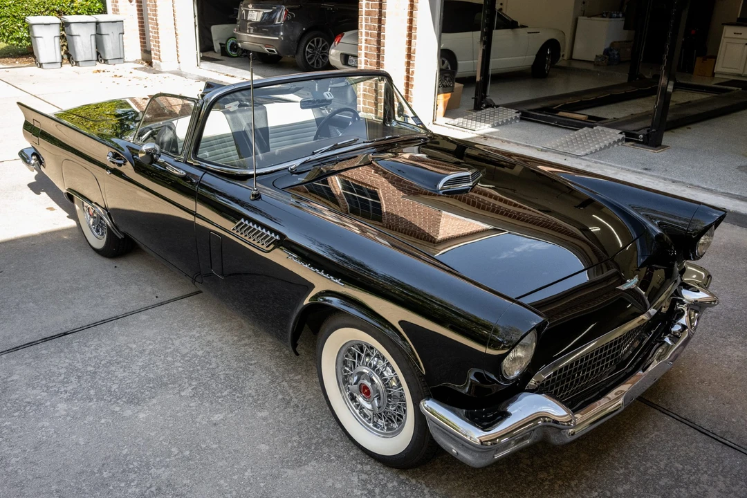 1957 Ford Thunderbird 1st Gen - Image 9 of 31