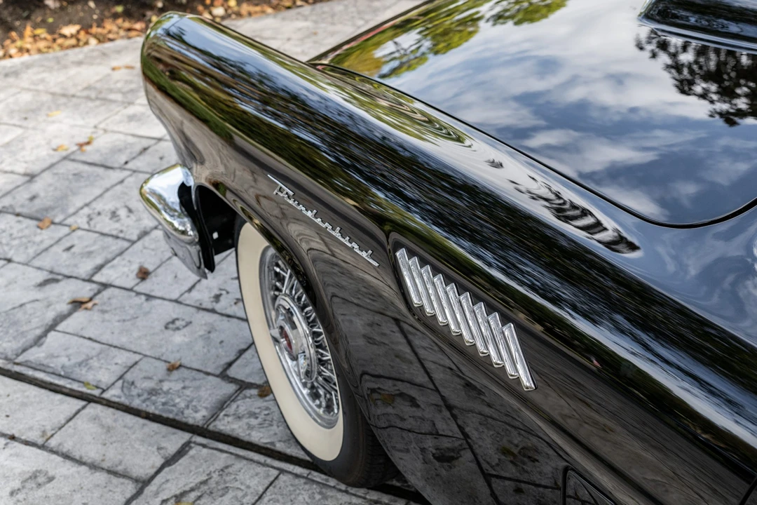 1957 Ford Thunderbird 1st Gen - Image 27 of 31