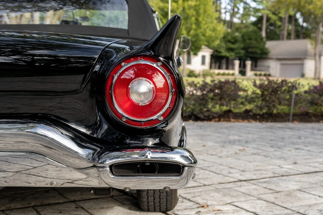 1957 Ford Thunderbird 1st Gen - Image 15 of 31