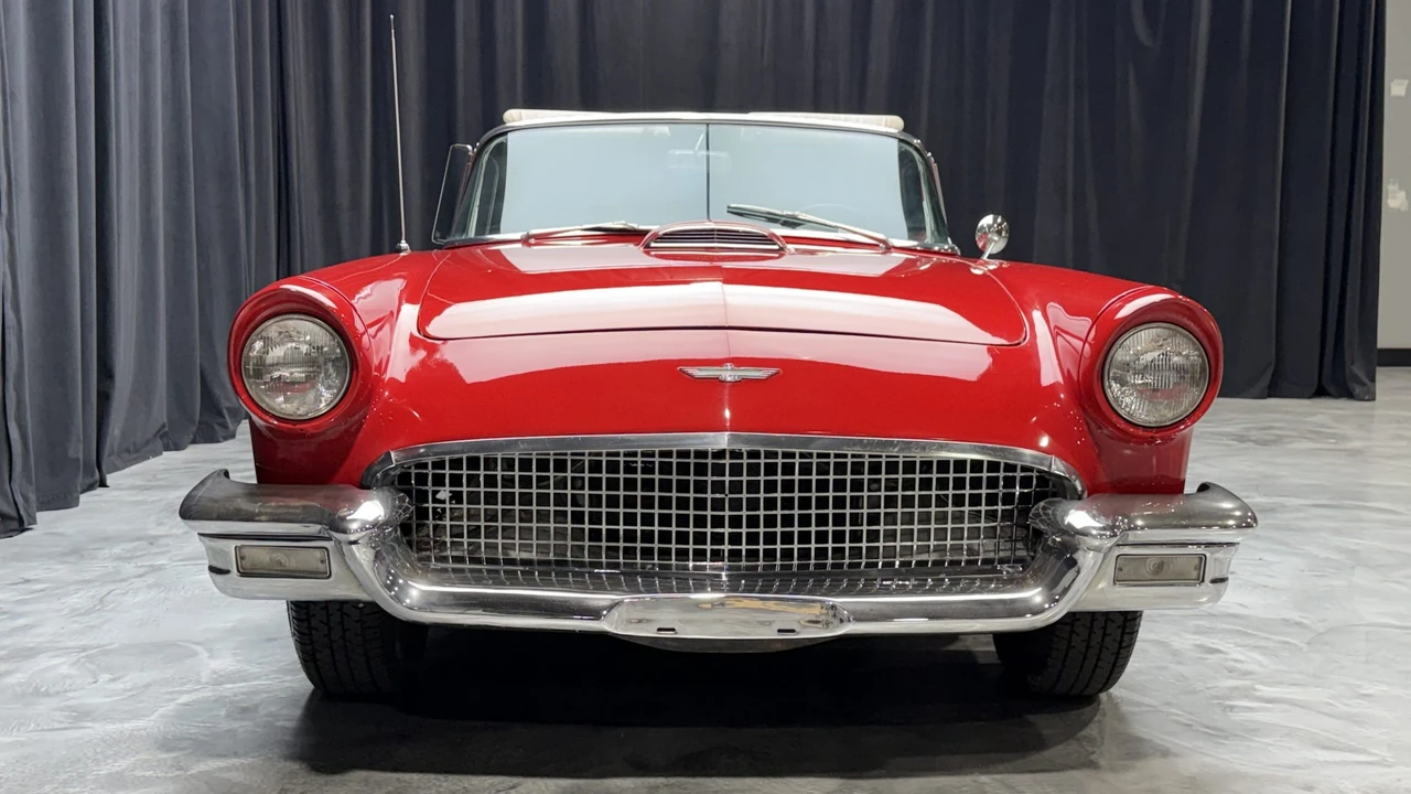 1957 Ford Thunderbird 1st Gen - Image 19 of 31