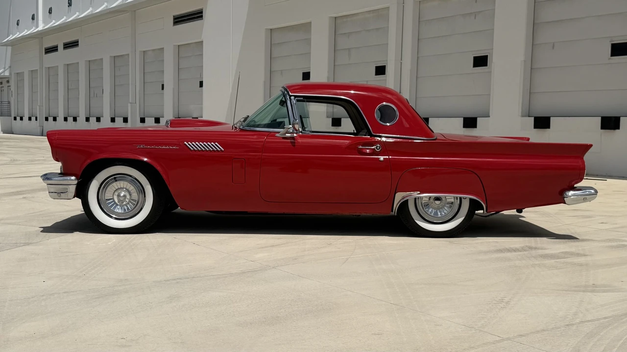 1957 Ford Thunderbird 1st Gen - Image 5 of 31