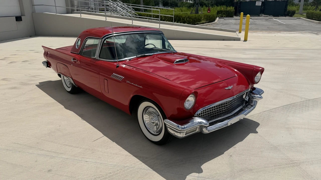 1957 Ford Thunderbird 1st Gen - Image 17 of 31