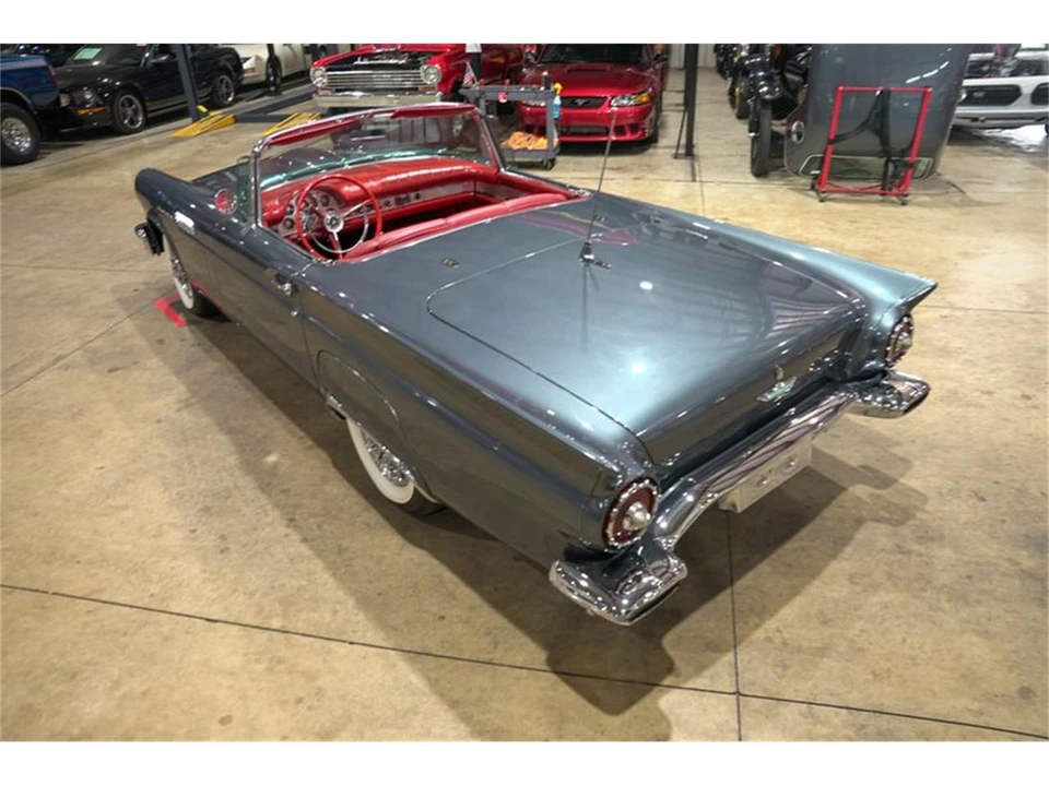 1957 Ford Thunderbird 1st Gen - Image 16 of 31