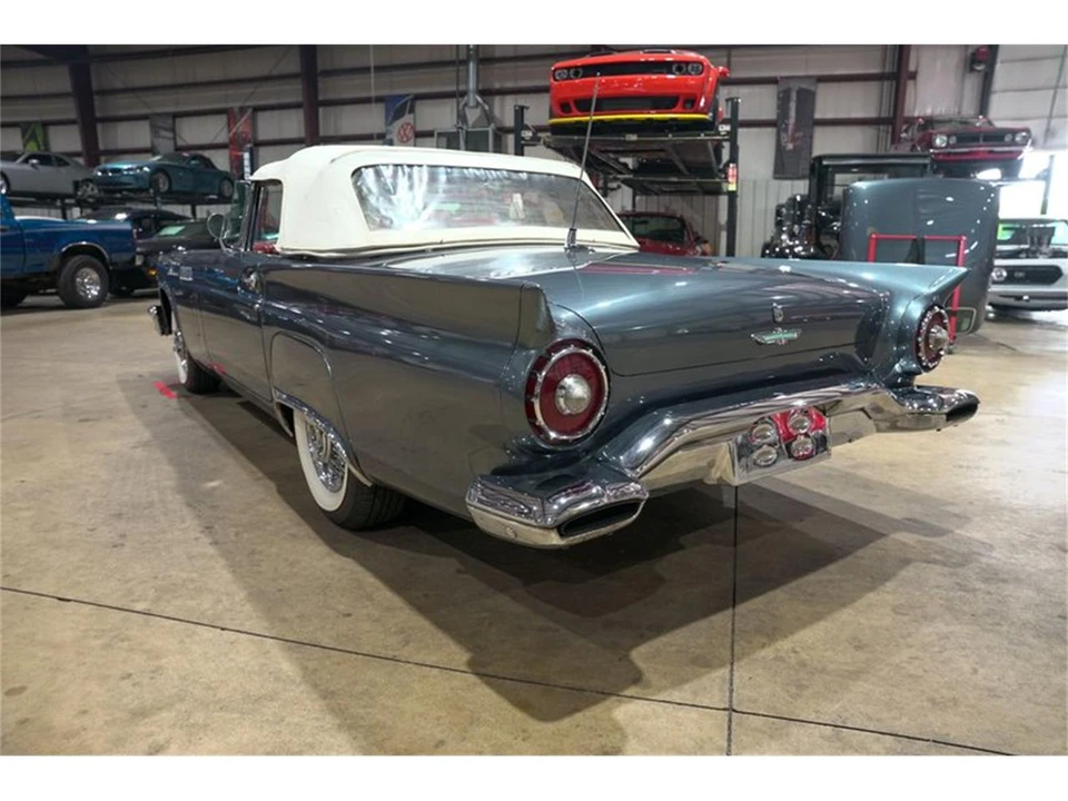 1957 Ford Thunderbird 1st Gen - Image 22 of 31