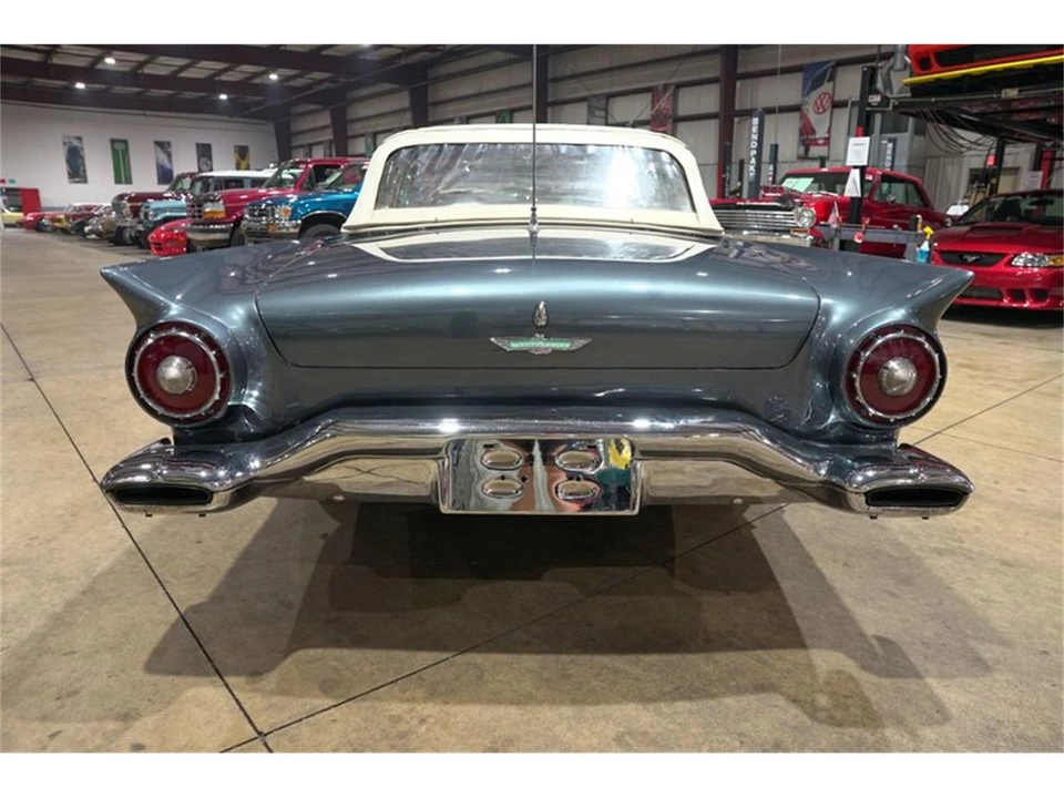1957 Ford Thunderbird 1st Gen - Image 23 of 31