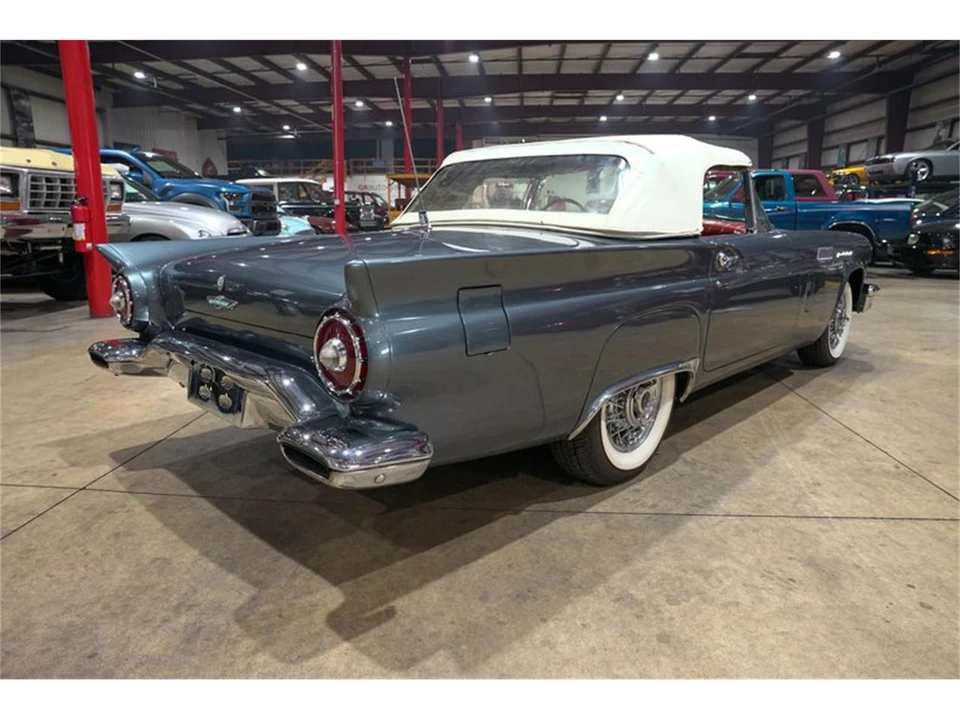 1957 Ford Thunderbird 1st Gen - Image 24 of 31