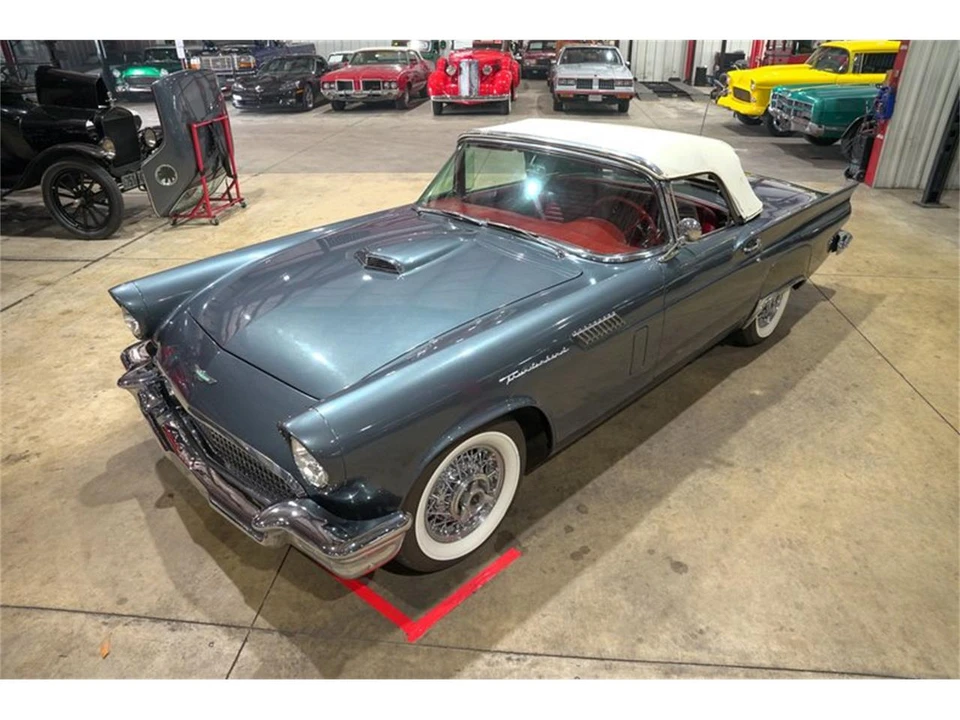 1957 Ford Thunderbird 1st Gen - Image 29 of 31