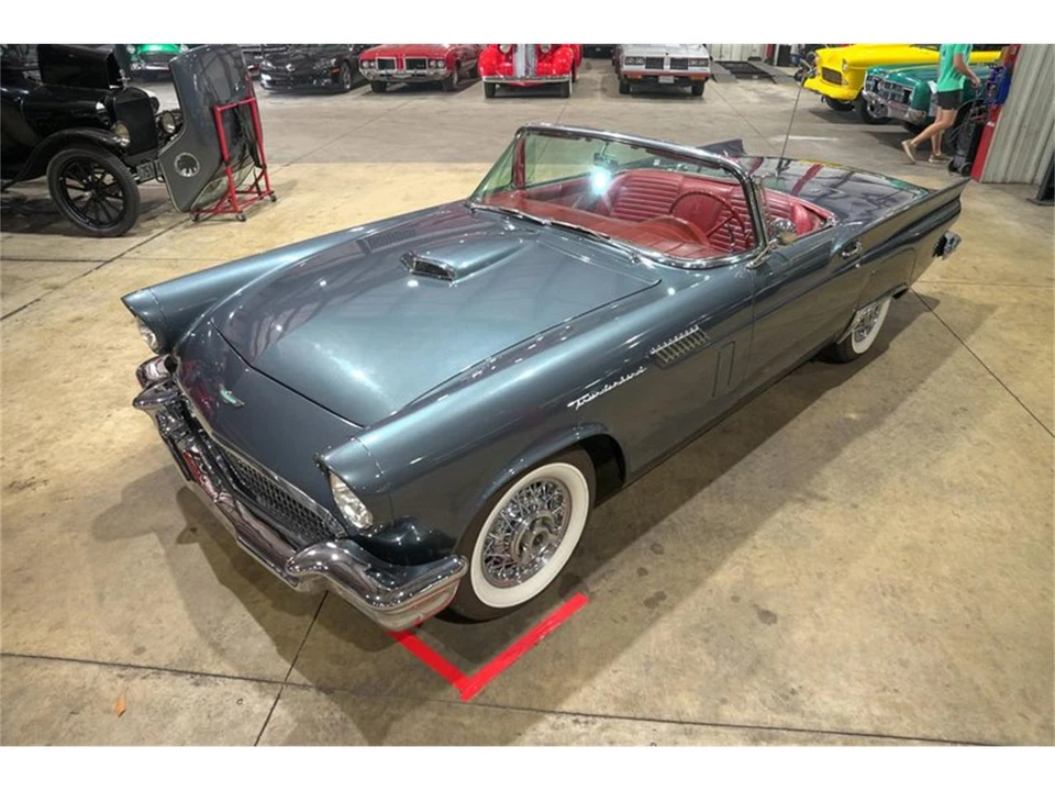 1957 Ford Thunderbird 1st Gen - Image 15 of 31