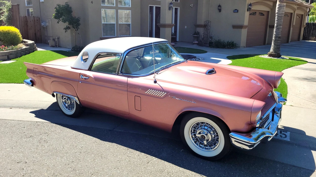 1957 Ford Thunderbird 1st Gen - Image 12 of 31