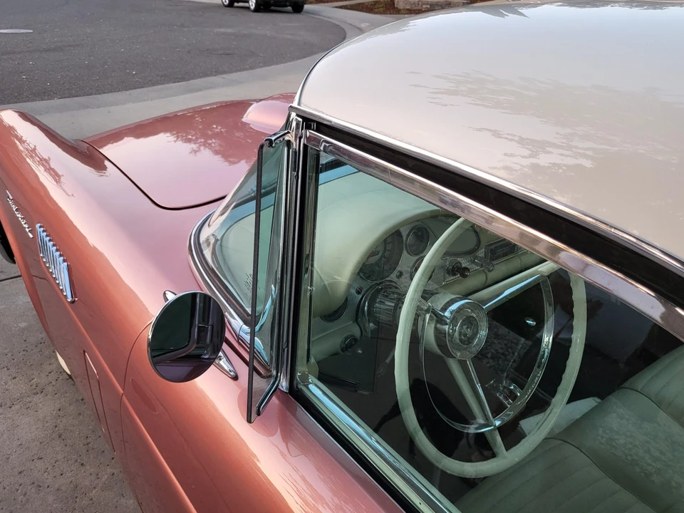 1957 Ford Thunderbird 1st Gen - Image 21 of 31