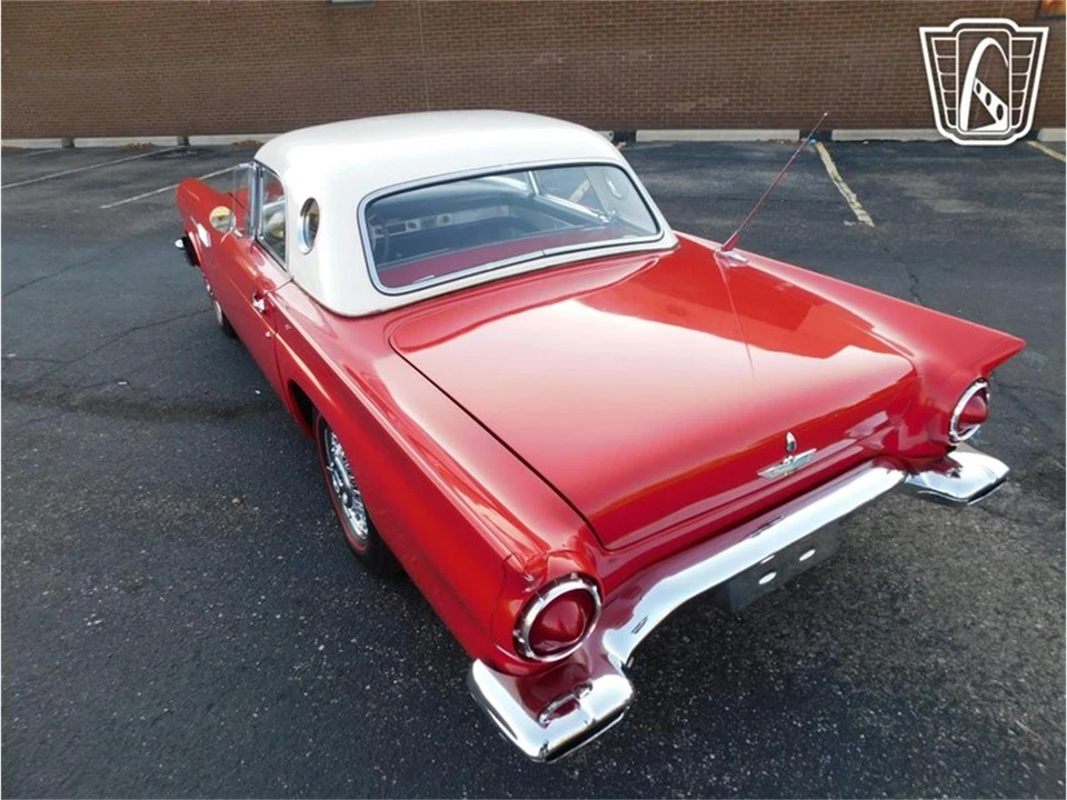 1957 Ford Thunderbird 1st Gen - Image 16 of 31