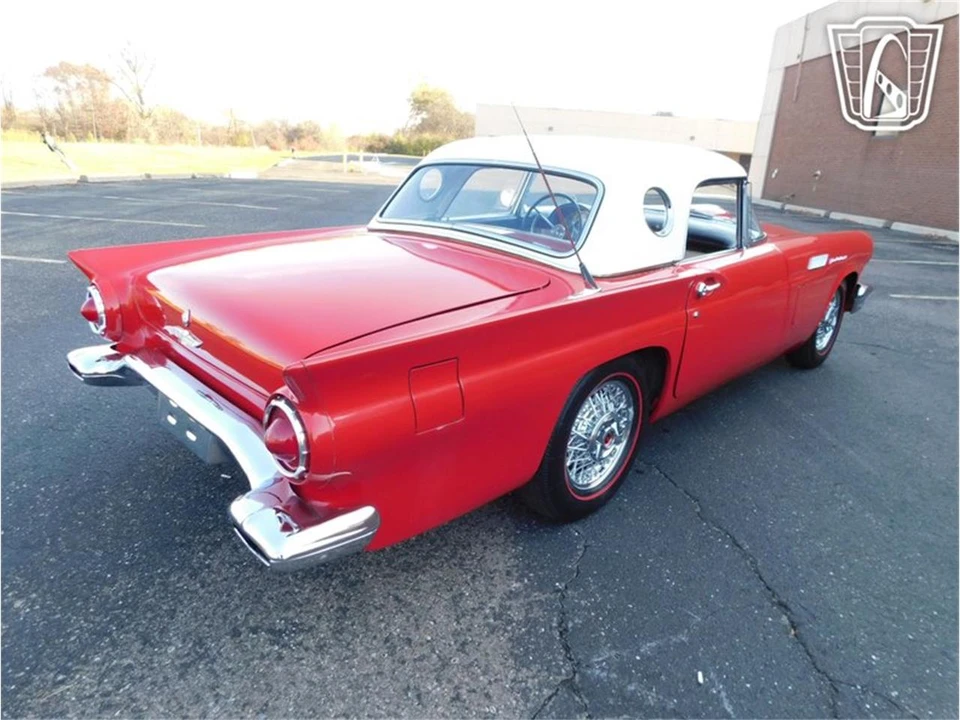 1957 Ford Thunderbird 1st Gen - Image 21 of 31