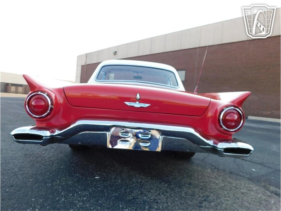 1957 Ford Thunderbird 1st Gen - Image 17 of 31
