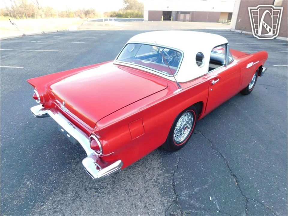 1957 Ford Thunderbird 1st Gen - Image 22 of 31