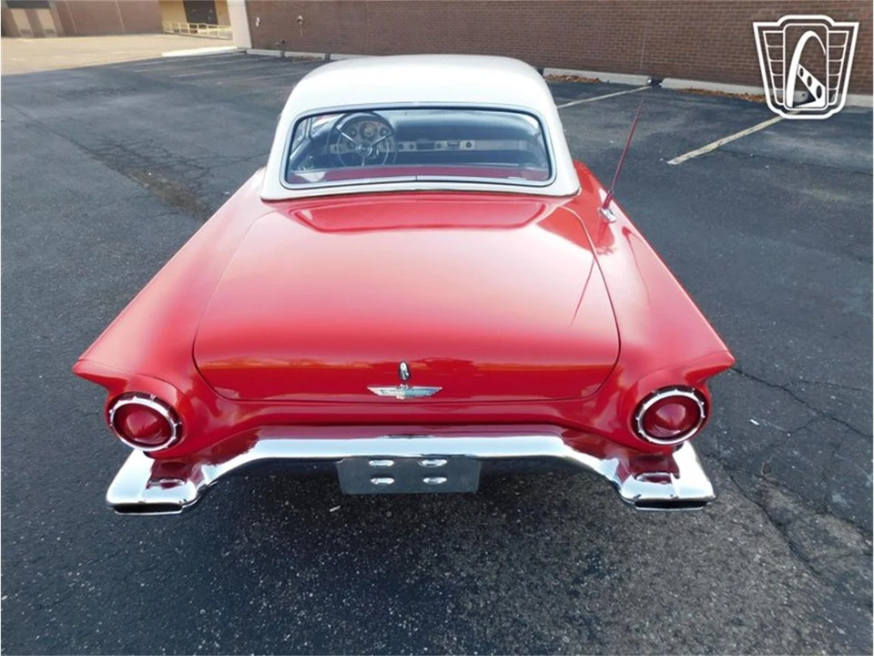 1957 Ford Thunderbird 1st Gen - Image 19 of 31